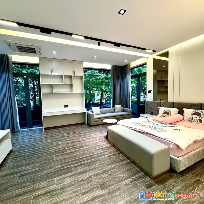 Bán nhà phân lô vip quận hbt phố yên lạc 170m 6t thang máy, gara 3 ô tô, kinh doanh 27 tỷ hơn