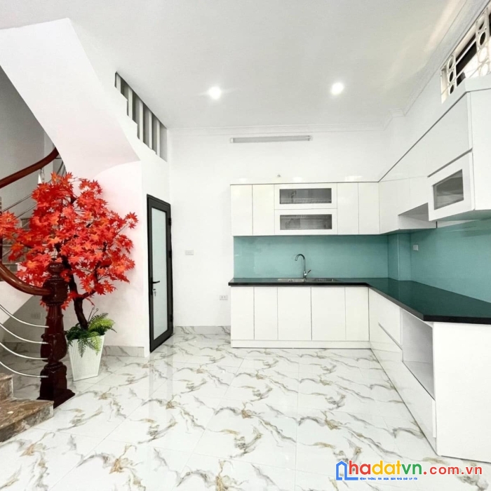 Bán nhà trần khát chân, hai bà trưng 36m, 4 tầng. giá: 4.3 tỷ