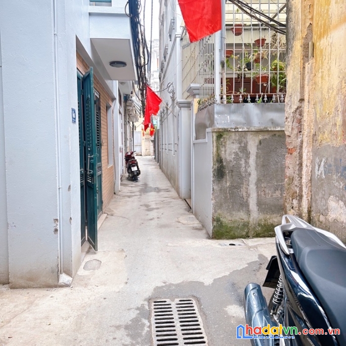 Tây hồ–phố tứ liên – nhà mới- 5 tầng mới 100%- vài bước mặt phố- 4.75 tỷ 