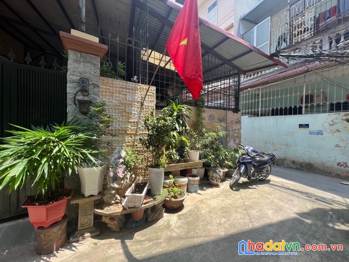 Tây hồ- lạc long quân- mặt ngõ ô tô thông- ô tô vào nhà - mặt tiền 5m – 4.85 tỷ