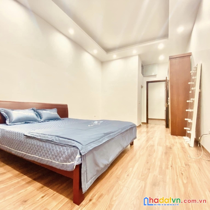 Bán nhà phố lê thanh nghị, hai bà trưng 50m, 4 tấng. giá: 5.95 tỷ