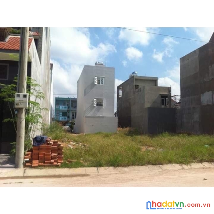 Cực đẹp lô đất 100m2 shr trong kdc chợ đầu mối bình điền