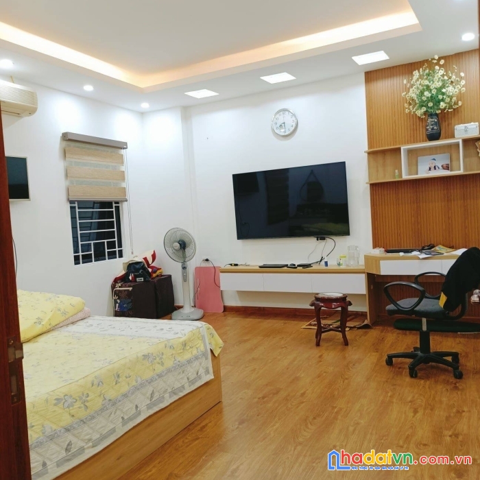 Bán nhà phố trần khát chân, hai bà trưng 45m, 5 tầng. giá: 5.5 tỷ