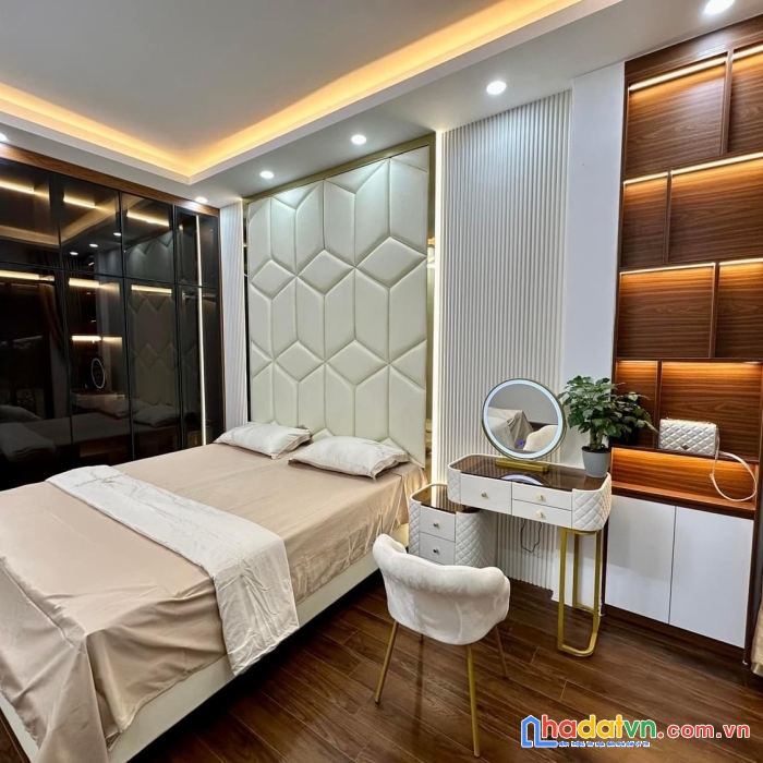 Bán nhà phân lô phố nguyễn đình chiểu, lê đại hành, hai bà trưng 70m 5t 18 tỷ. ô tô đỗ cửa