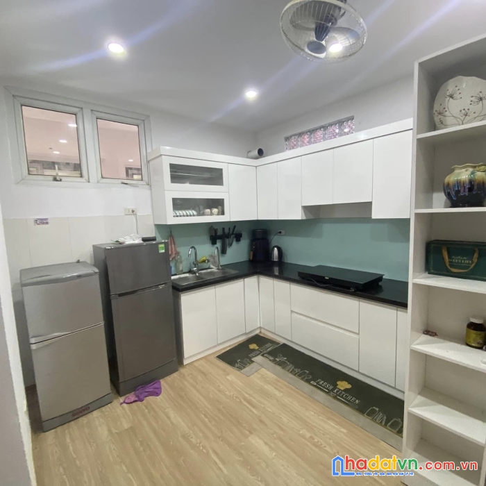 Bán nhà phố minh khai, hai bà trưng 45m, 5 tầng. giá: 6 tỷ