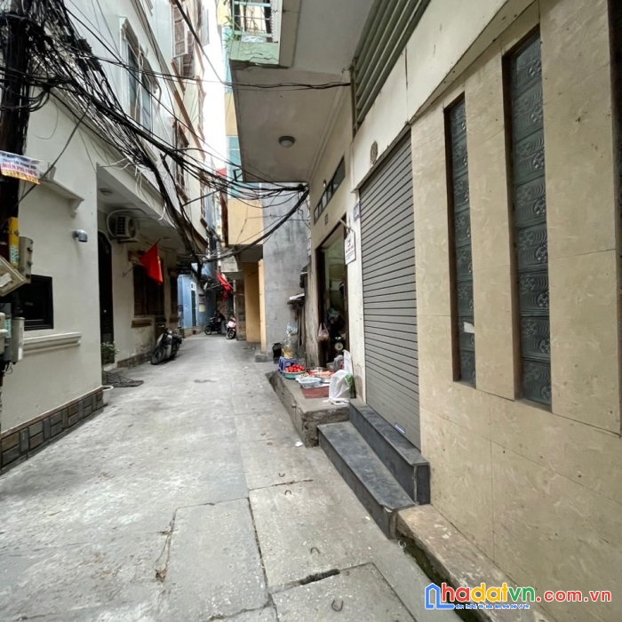 Hiếm- hoàng hoa thám –bưởi-nhà mới- mặt ngõ 3m- mặt tiền 5.5m