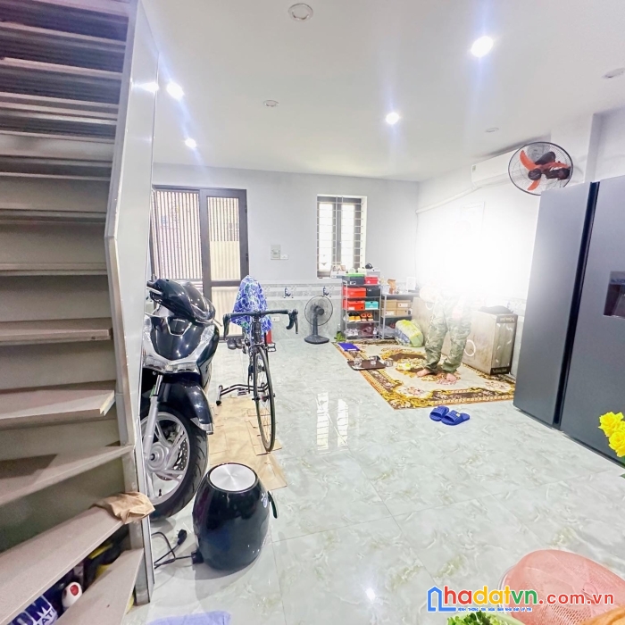 Lạc long quân- nhà mới ngõ rộng – mặt tiền 4m thênh thang – 1.65 tỷ 