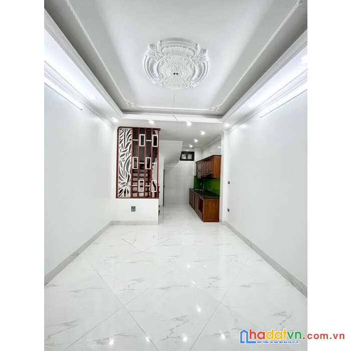 Tây hồ - nhà mới kính koong- ô tô – hoa hậu 5 tầng- tặng nội thất xịn xò–sổ vuông- 4 tỷ 