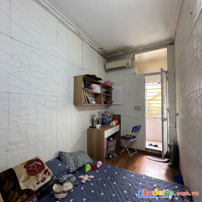 Siêu phẩm ba đình- 4 tầng 2 ngủ- gần ô tô – sổ đỏ vuông-1.65 tỷ 
