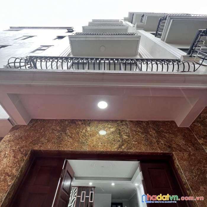 Tây hồ - 5 tầng mới tinh- cách 10m ô tô tránh – sổ vuông đẹp- mặt tiền 4m -  4.55 tỷ