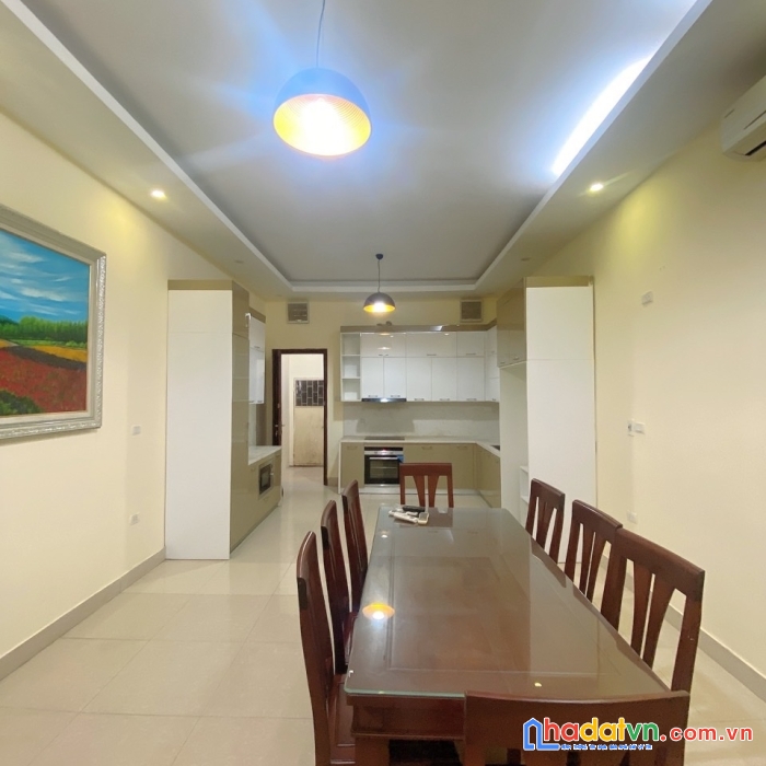 Bán nhà phố xã đàn, phân lô quân đội, 2 thoáng, ô tô, ngõ thông