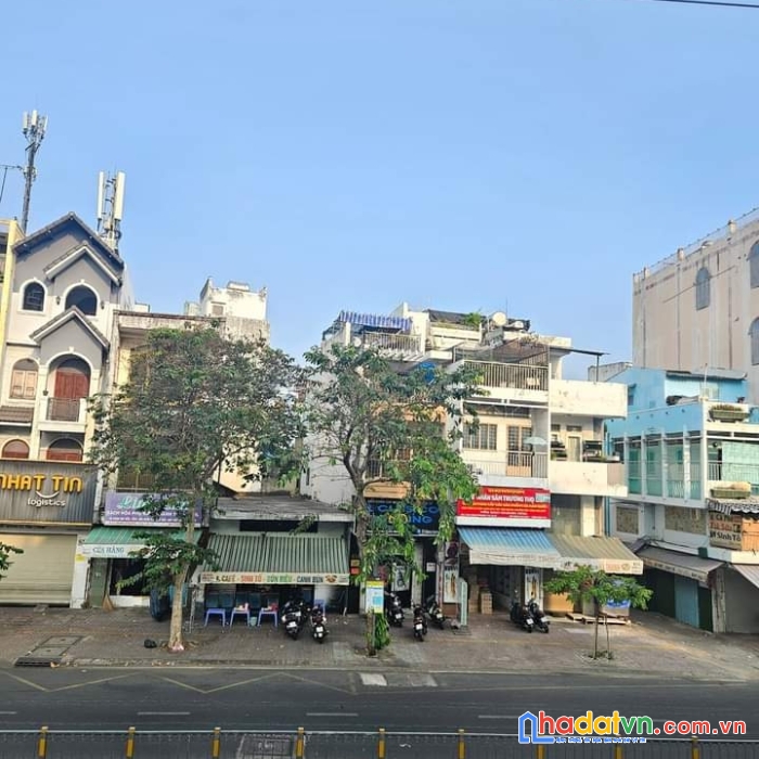 Bán nhà mặt tiền quận 11 4 tầng chỉ 14.5 tỷ