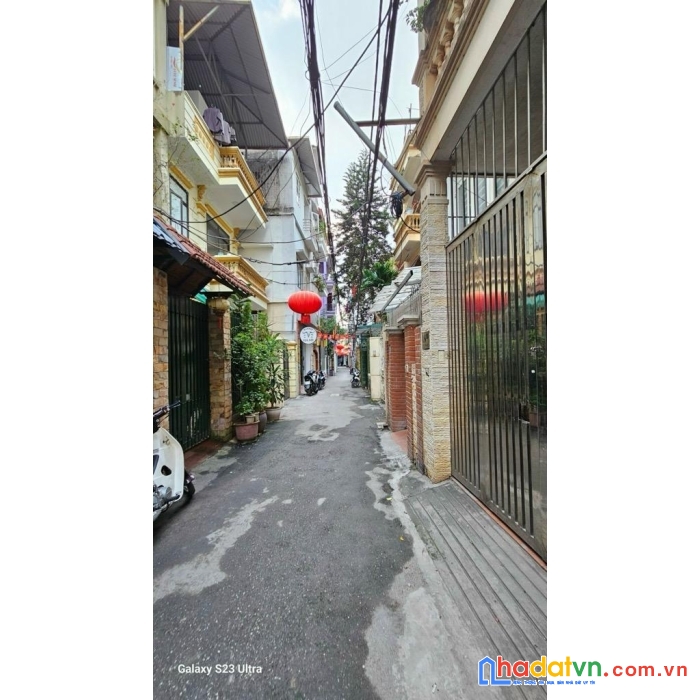 Hiếm- phố tứ liên – lô góc- ngõ 69 thông khắp ngả- ô tô đỗ cửa- sổ vuông- 4.2 tỷ