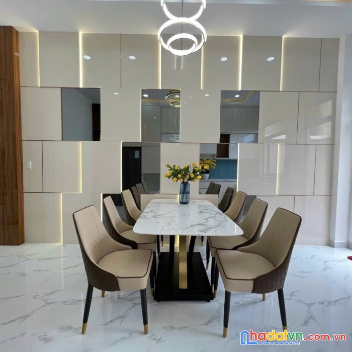 Ngộp ngân hàng cần bán gấp căn nhà mới 4x22m 6tỷ5 ngay tỉnh lộ 10- chợ bà hom tiện kinh doanh buôn bán