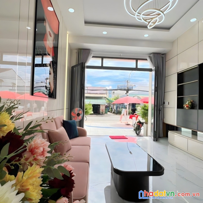 Ngộp ngân hàng cần bán gấp căn nhà mới 4x22m 6tỷ5 ngay tỉnh lộ 10- chợ bà hom tiện kinh doanh buôn bán