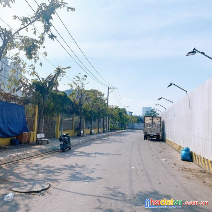 Lô đất đẹp 5,2 x 22m - 6x25m- 12,5x24m đường lý phục man . p bình thuận q7