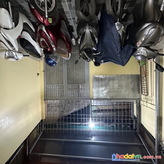 Hiếm – phố thụy khuê- nhà cách mặt phố ô tô 5m- lô góc 2 mặt ngách- 3.2 tỷ 