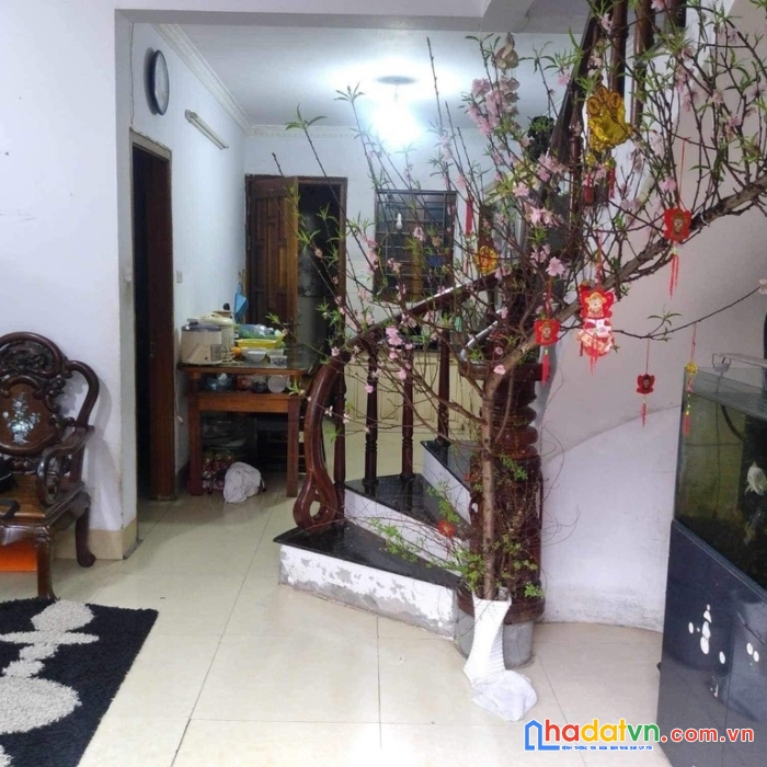 Hiếm- tây hồ - sân rộng ô tô – 85m vuông vắn- mặt tiền 6.5m- nhà đẹp ở ngay- 2.8 tỷ 