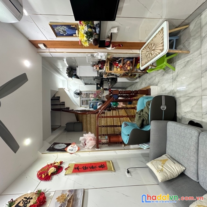 Hot -tây hồ- ô tô đỗ cửa – 5m ô tô tránh- 4 tầng mới-3 mặt thoáng sáng -sổ vuông-