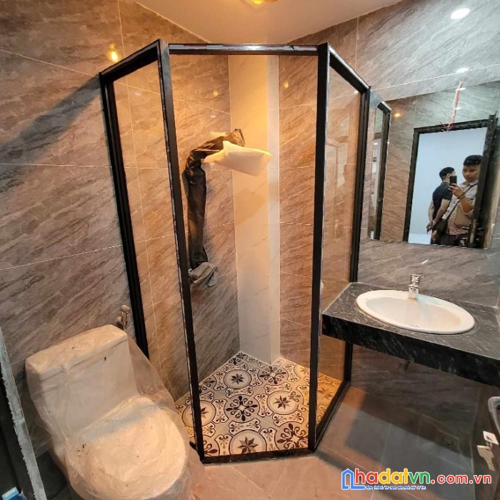 Hoàng hoa thám –5 tầng mới tinh-lô góc 3 mặt thoáng-mặt tiền rộng 4m đẹp- sổ vuông- 4.5 tỷ