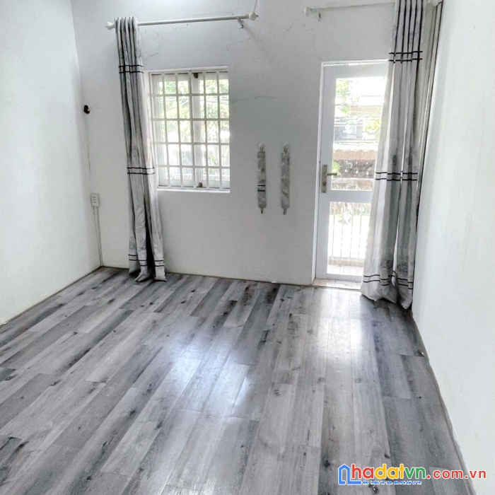 Bán nhà mặt tiền kinh doanh gần trường chinh tân bình - liền kề chợ tân trụ 
