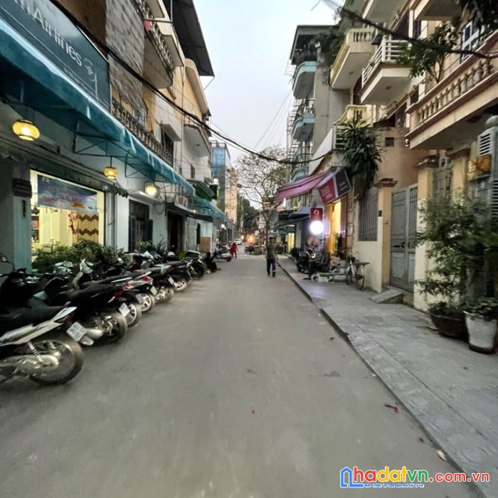 Hiếm- phố quán thánh-đặng tất- 6 tầng mới tinh- mặt ngõ rộng thênh thang- 4.6 tỷ