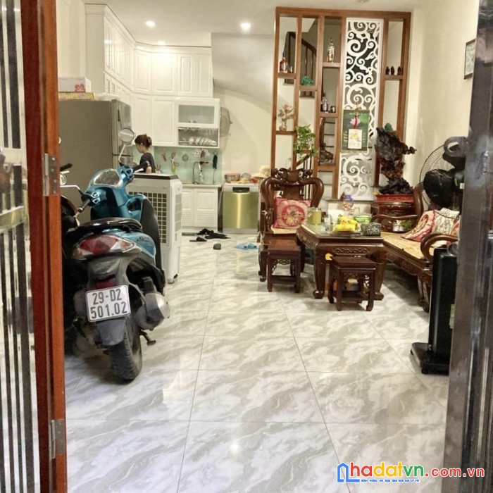 Bán nhà phố trương định, hai bà trưng 39m, 5 tầng. giá: 6.2 tỷ