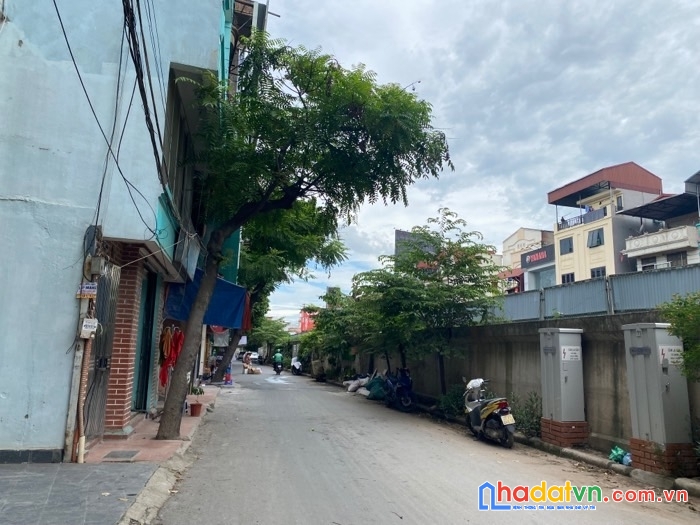 Tây hồ- âu cơ-tứ liên- 47m vuông vắn- 3 tầng- mặt tiền 4.6m-ngõ thông- 4.3 tỷ