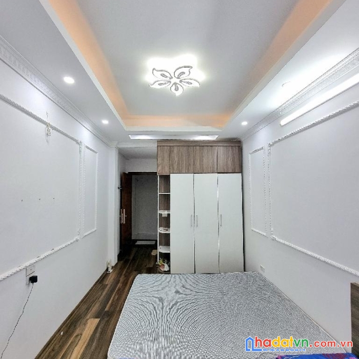 Tây hồ- phố vip quảng an- hồ quảng bá- 6 tầng mới tinh- siêu đẹp- ngõ thông- 5.5 tỷ 