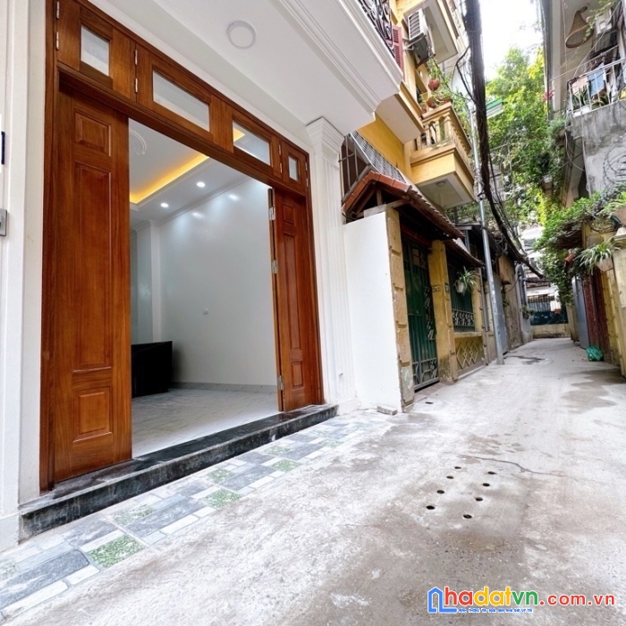 Hiếm- phố tứ liên – ngõ 28- 5 tầng xây mới tinh- 6pn-2 mặt thoáng- sổ vuông đẹp- 5.75 tỷ 