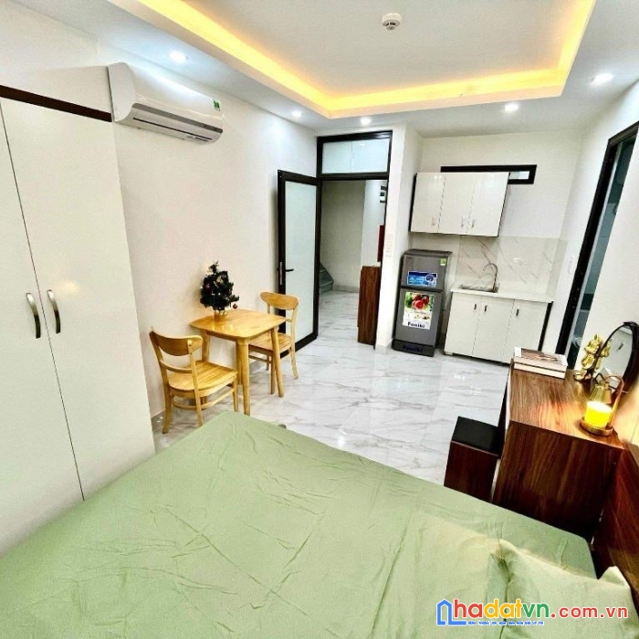 Tòa nhà chdv, ccmn tại phố trần khát chân 14 phòng khép kín, doanh thu 800tr/năm