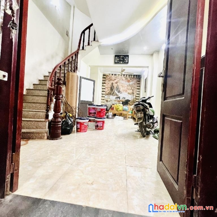 Tây hồ-khu vực cao cấp-ngõ 603 lạc long quân-gần mặt phố-cạnh hồ tây-5 tầng mới