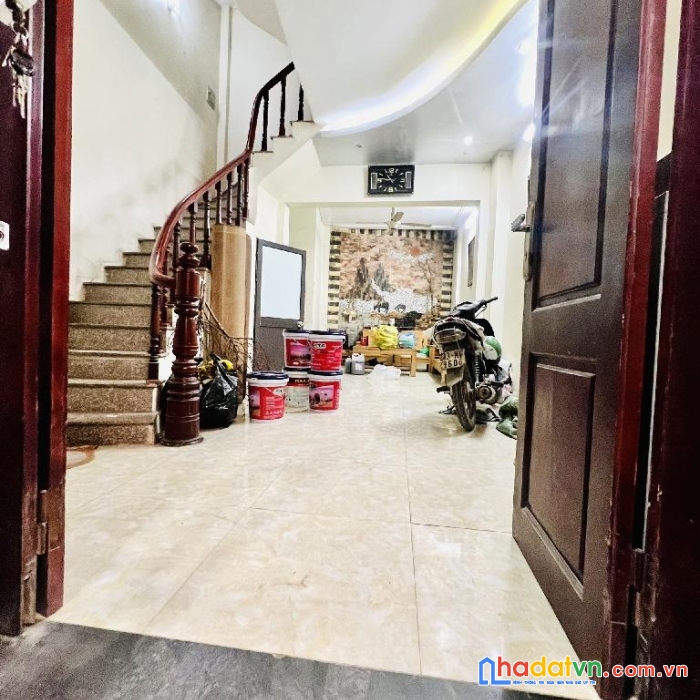Tây hồ-khu vực cao cấp-ngõ 603 lạc long quân-gần mặt phố-cạnh hồ tây-5 tầng mới