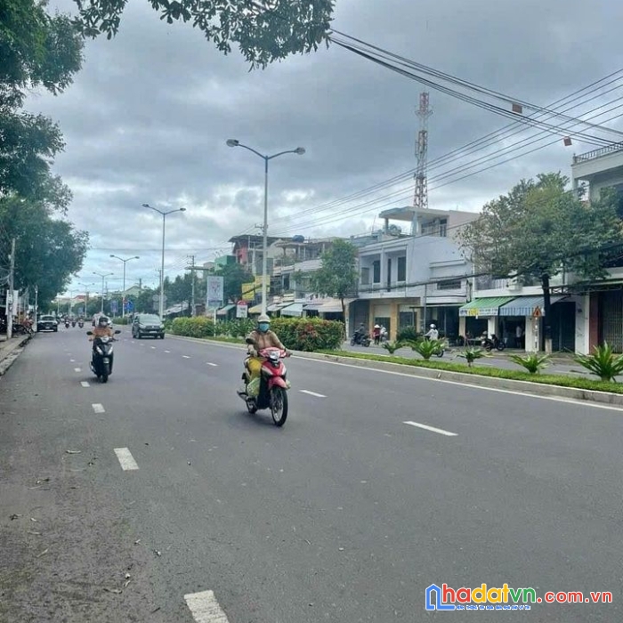 Bán 145m măt tiền 23/10 giá rẽ nhất khu vực chỉ 32tr diên an diên khanh 