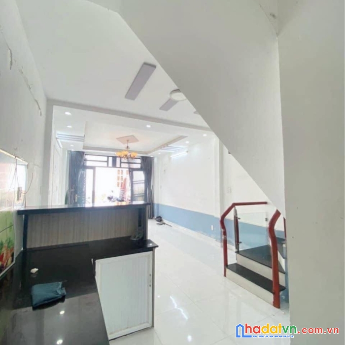 Bán nhà shr ngay emart phan huy ích gò vấp 38m2-2tang - hẻm 3,5m - giáp q12 
