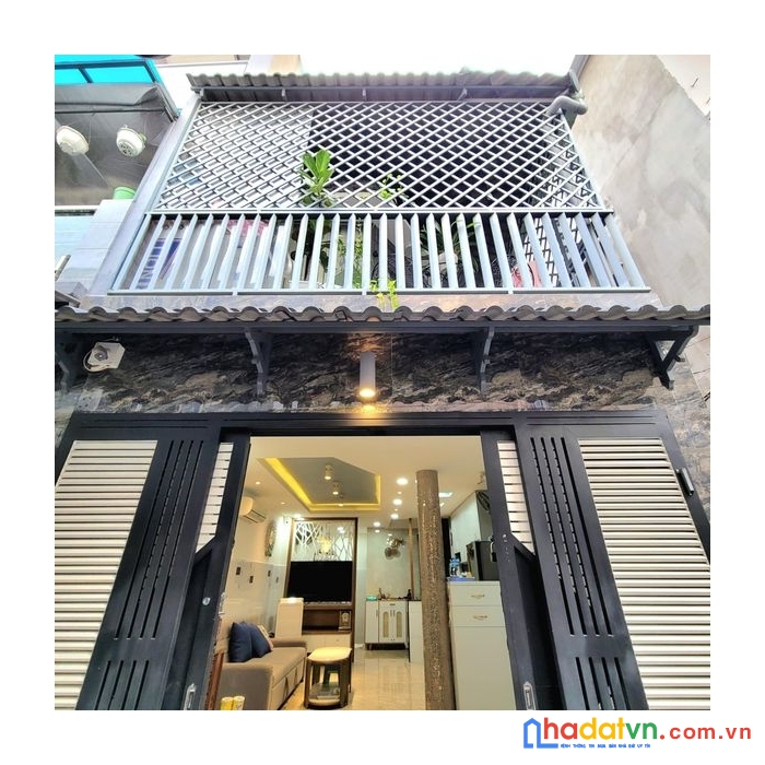 Nhà cách hxh 8m đường lạc long quân,70m2,6tỷ xíu,gần chợ vải tân bình