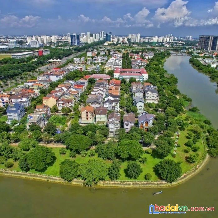 Bán gấp lô góc 2 mt 14x18m khu sadaco ven sông phường tân phong quận 7