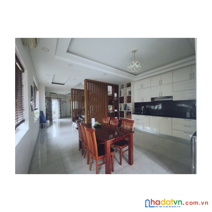 Nhà 7x19m góc 2mt nguyễn văn linh phường tân phong q7