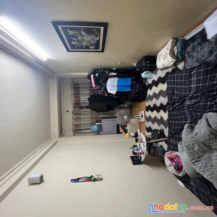 Vip- quán thánh- đặng tất- nhà 5 tầng – tầng 1 kinh doanh- 3pn- 4.65 tỷ 