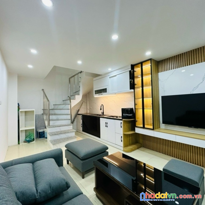 Hiếm-ba đình-ô tô cách 1 nhà- 5 tầng 3pn rộng- tặng full nội thất- sổ vuông đẹp-3.75 tỷ