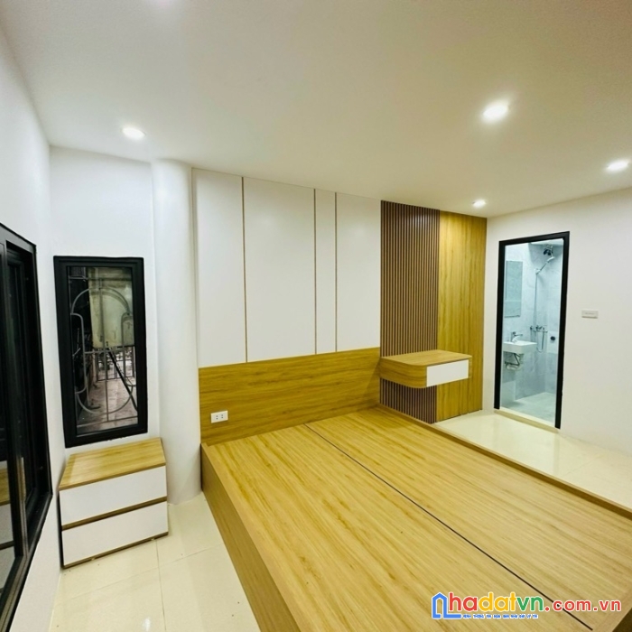 Hiếm-ba đình-ô tô cách 1 nhà- 5 tầng 3pn rộng- tặng full nội thất- sổ vuông đẹp-3.75 tỷ