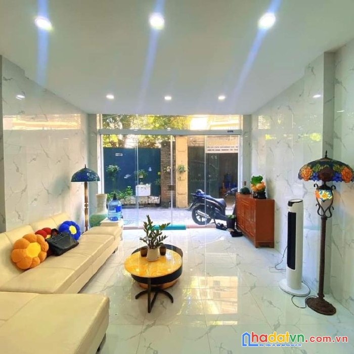 Tây hồ- trích sài- 7 tầng thang máy- ô tô- ngõ thông- kinh doanh- dòng tiền- 13.9 tỷ