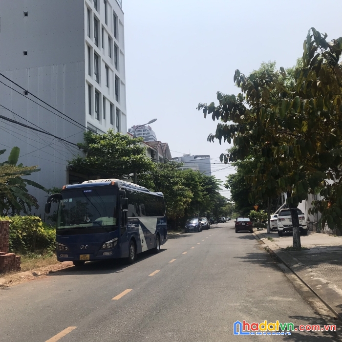 Bán toà nhà 6 tầng thang máy 11 phòng 35tr/tháng ngô quang huy sơn trà đà nẵng-hơn 11 tỷ.

