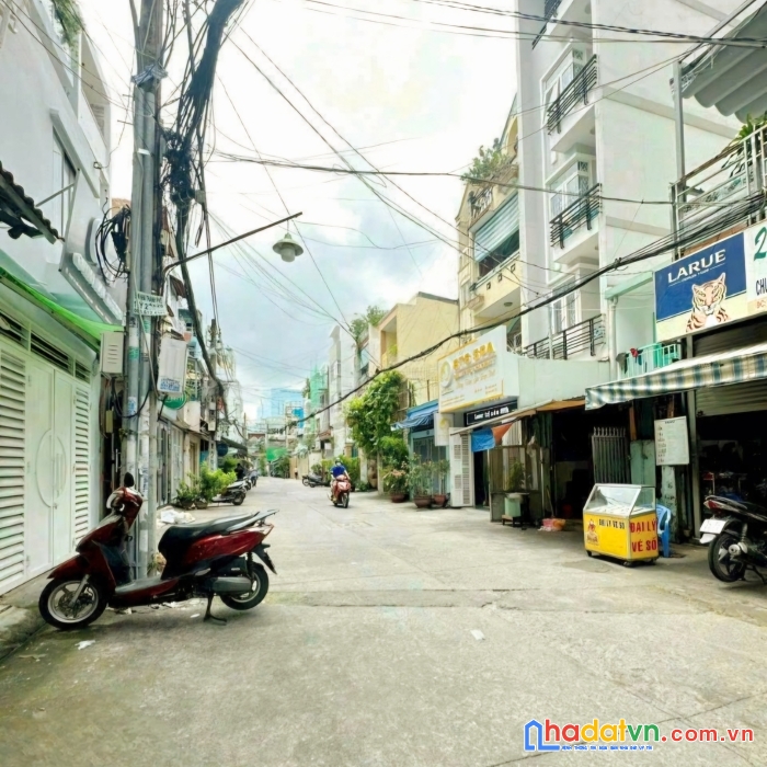 Bán nhà 3 tầng 300m2 - 2 mặt tiền hxh huỳnh tấn phát quận 7