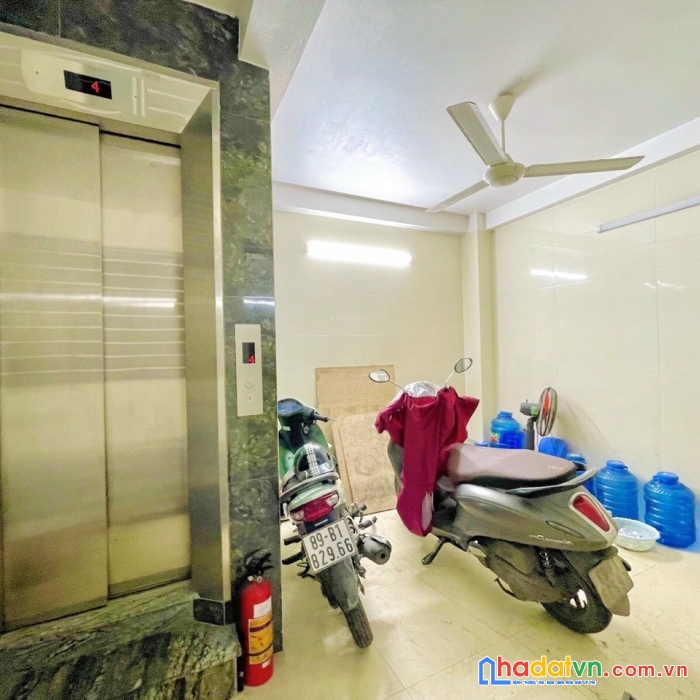 Ngõ 89 lạc long quân - ô tô đỗ cửa - thang máy - nhà đẹp mặt tiền rộng-4.7 tỷ 