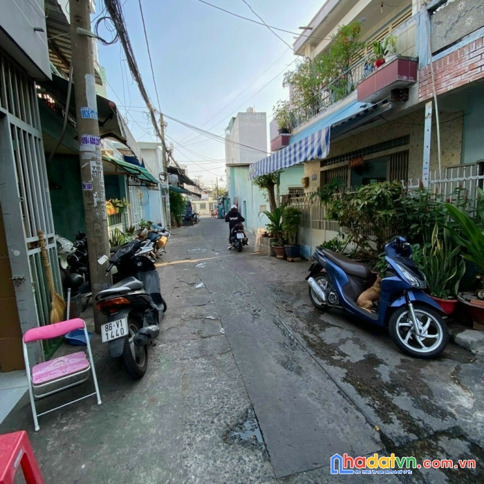 Nhà hẻm 6m phan văn khỏe p5 q6 dt 20m2 3 lầu 2pn 3wc