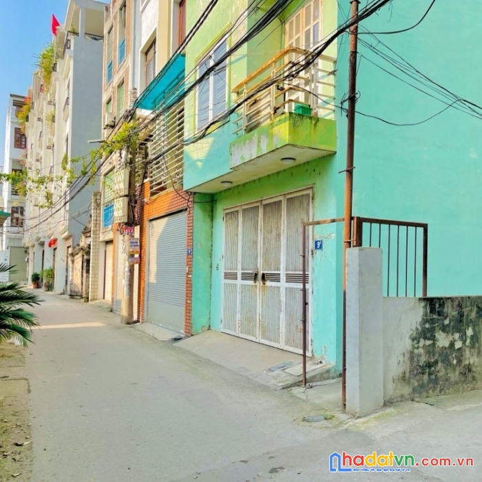 Tây hồ- ô tô đỗ cửa- 5 tầng mới- full nội thất nhập khẩu xịn- 5.15 tỷ 