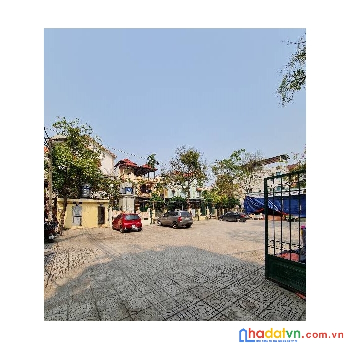 Tây hồ- đầu tư- ngõ thông 7 chỗ vào nhà- 63m sổ đỏ vuông- 5.6 tỷ 