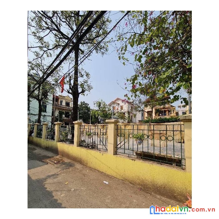 Tây hồ- đầu tư- ngõ thông 7 chỗ vào nhà- 63m sổ đỏ vuông- 5.6 tỷ 