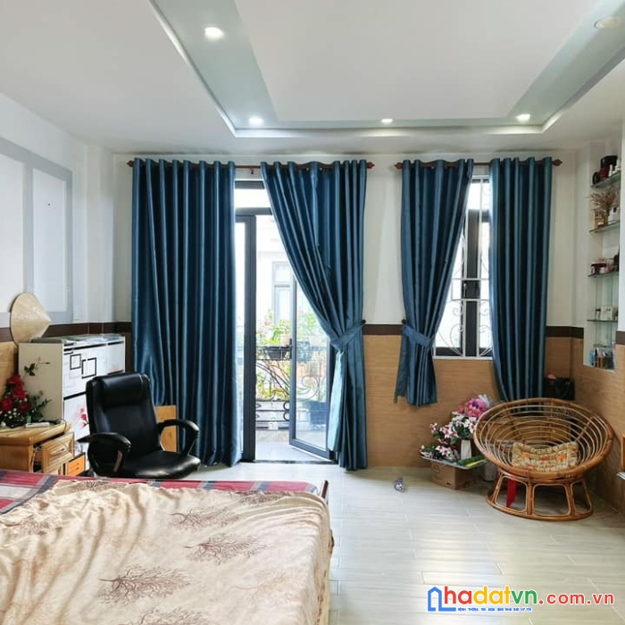 Bán nhà hxh đường lê thiệt, tân phú, 70m2, 4 tầng, 4pn, giá 6,8 tỷ